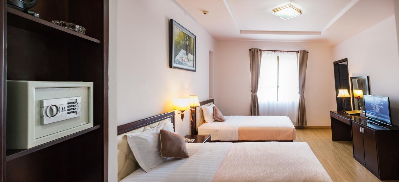 Chau Pho Hotel Чау Док Екстериор снимка
