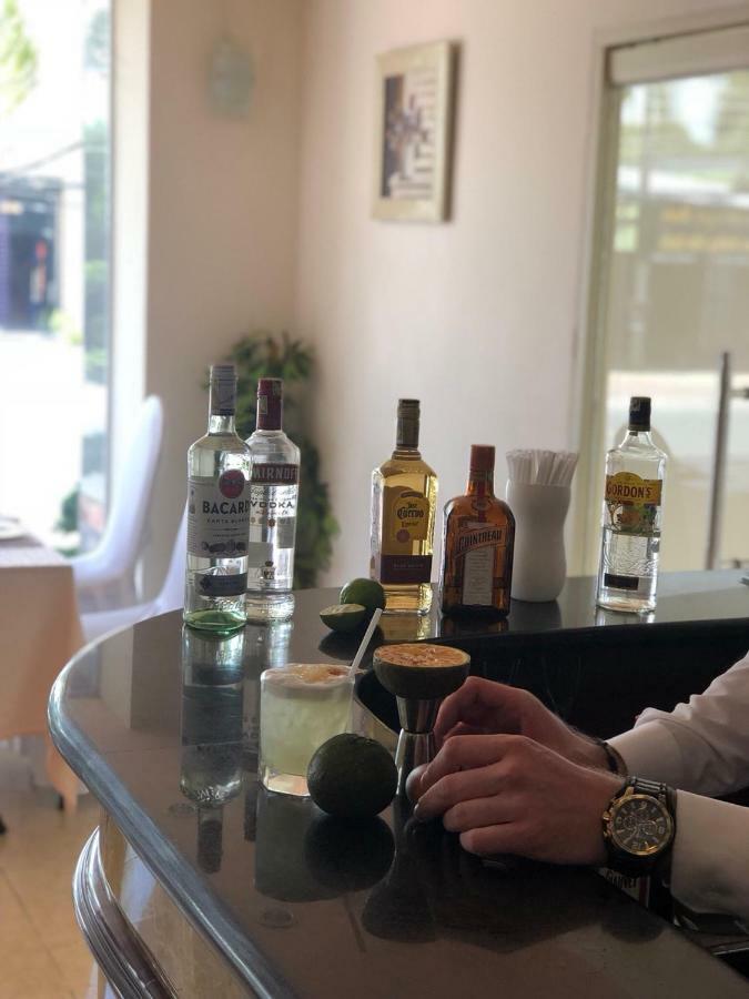 Chau Pho Hotel Чау Док Екстериор снимка