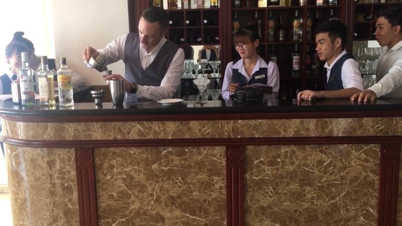 Chau Pho Hotel Чау Док Екстериор снимка